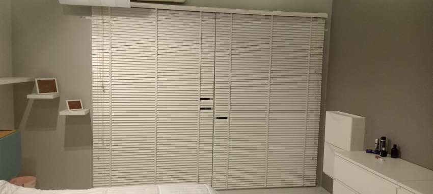 White Vertical Venetian Blinds High Quality Material