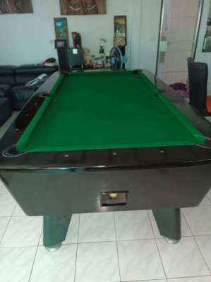 American Billiards 8 feet 6 holes with coin mechanism