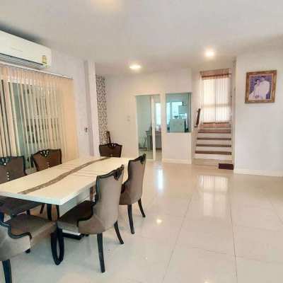 Spacious 4 Bedroom House in Khon Kaen for Sale