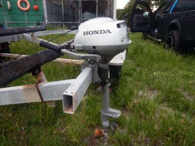 Honda outboard engine 2HP 4T good condition for SALE !