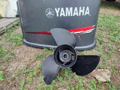 Yamaha Propeller 150+ HP  , 15 1/4 x 15 - M , good condition for SALE