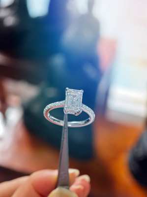 Diamond Ring 2.59 Carat with IGI Certificate for sell