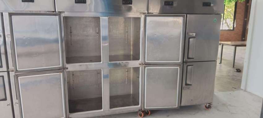 commercial double cabinet , 4 doors, freezer / refrigerator, 2 motors