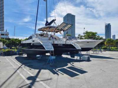 Broadblue 385 sailing catamaran