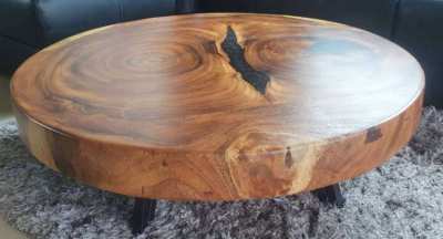 NO.72  Solid acacia log table black pearl river ponds free delivery