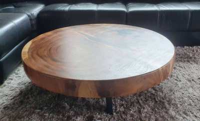 NO.72  Solid acacia log table black pearl river ponds free delivery