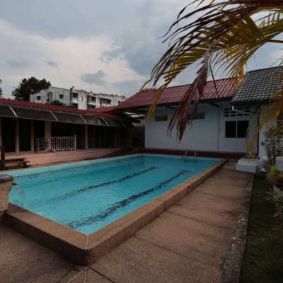 Spacious Detached House with Private Pool in Bangkok for Sale