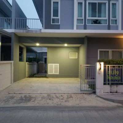 3 Bedroom House in Pathum Thani for Sale