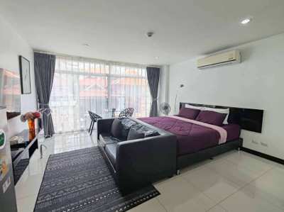 studio 30 sq.m for rent at pratumnak hill soi 6