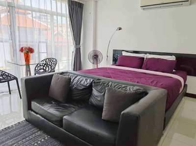 studio 30 sq.m for rent at pratumnak hill soi 6