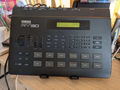 ❌SOLD❌ Yamaha RY30 Drum machine