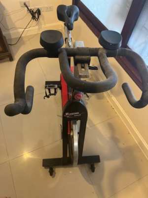 TUNITED EXCERCISE BIKE