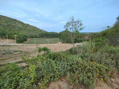 Distant Hillside Seaview 4-0-0 Rai With Panaromic Mountain Views