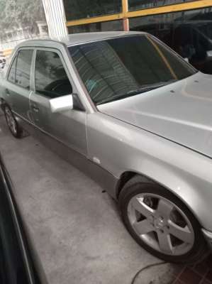 Mercedes Benz w124 E220 in Top condition