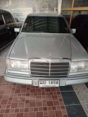 Mercedes Benz w124 E220 in Top condition