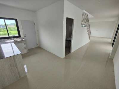 Unfurnished 2 Storey (Samor Phrong) 3 Bedroom  3 Bathroom  Pool Villa 