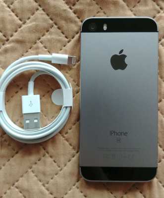 iPhone SE 2016 Original Device Locked