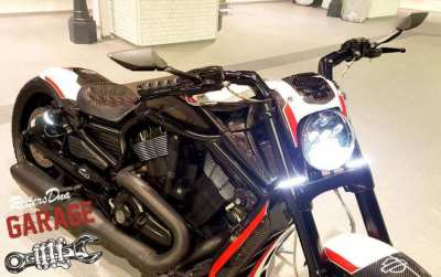 *SOLD* Harley Davidson Carbon Body White & RED Vrod Muscle 2012 