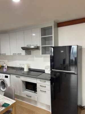 Fully Refurbished 1.5 Bedroom Condo 26th Floor Supalai Place, Prompong