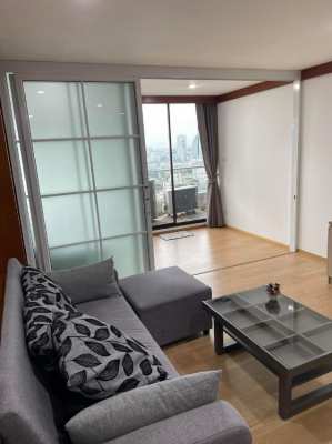Fully Refurbished 1.5 Bedroom Condo 26th Floor Supalai Place, Prompong