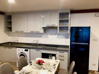 Fully Refurbished 1.5 Bedroom Condo 26th Floor Supalai Place, Prompong