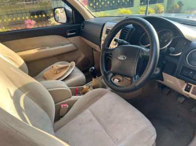 FORD EVEREST 