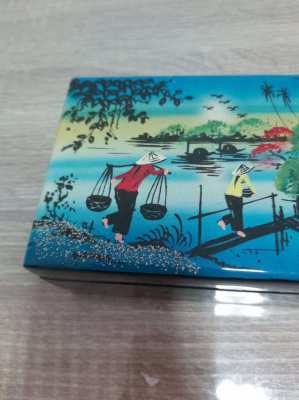 Vintagr Chinese laquerware trinket box 