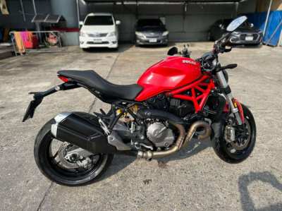 Ducati Monster 821 - 2019 - Very low mileage - like new - rare deal