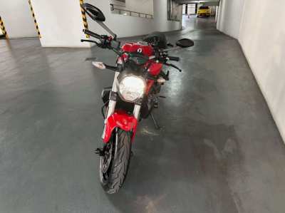 Ducati Monster 821 - 2019 - Very low mileage - like new - rare deal