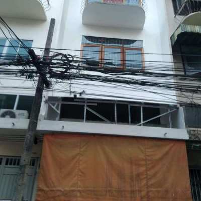 Direct Owner 3 Bedroom Townhouse in Ladprao for Sale