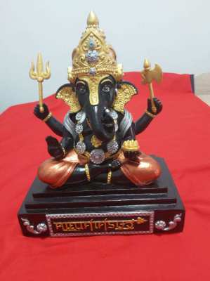 Massive statue of Ganesh in perfect condition