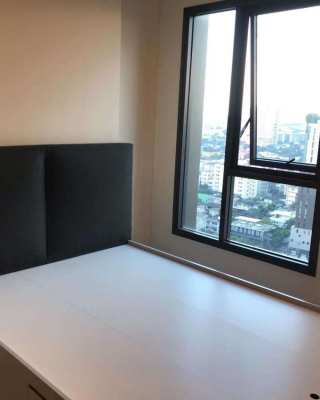 High Floor 1 Bedroom Unit at Centric Ratchada Huaikwang Luxury Condo