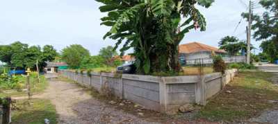 LAND FOR SALE - LAND SIZE 150 SQW (600 SQM). PRICE 1,650,000 THB.