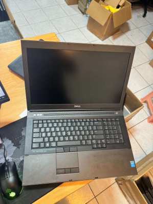 Dell Precision M6800 - i7 4910MQ/16/256/ Full ips 17.3