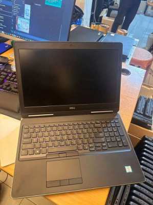 Dell Precision 7520 WORKSTATION 15.6