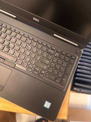 Dell Precision 7520 WORKSTATION 15.6