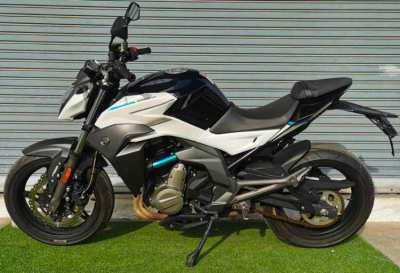 CF MOTO 650 NK ABS