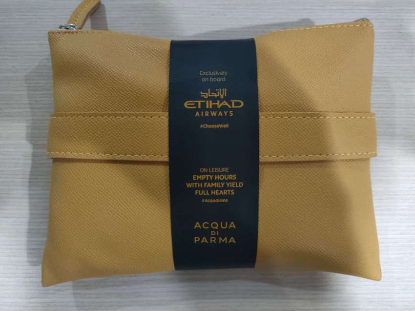 Etihad toiletry bag 