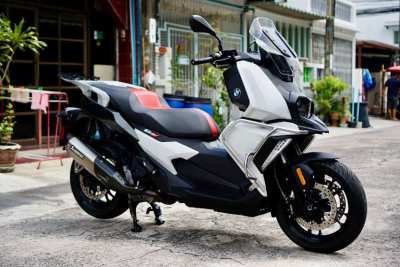 BMW C400X 2019 only 2,xxx km. with akraprovic exhuast 