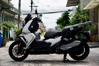 BMW C400X 2019 only 2,xxx km. with akraprovic exhuast 