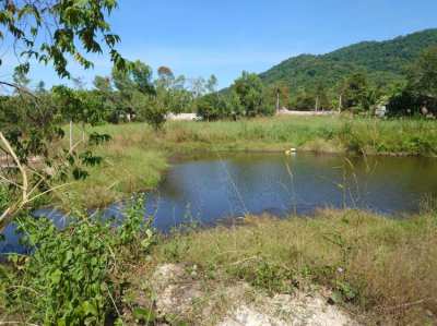 3 Rai Land in Ban Phe Tapong surrounded by mountains with own lake