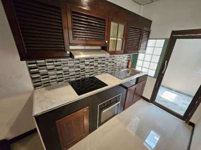 RENT: 2 Beds 2 Bath Townhouse, South Pattaya, CLOSE TO ALL THE ACTION