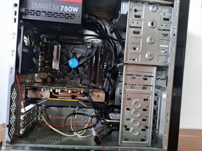 Used Gaming Computer (Radeon 5600xt, i7-8400)