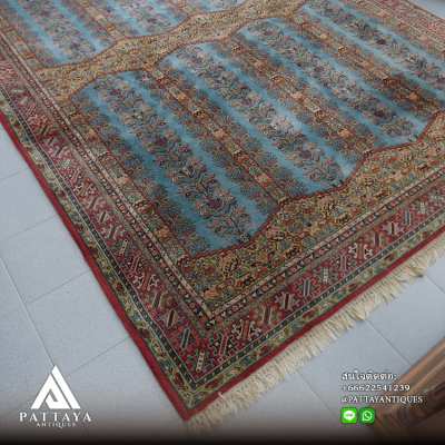 Large Persian carpet in very good condition