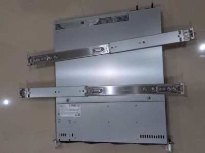 SuperMicro X12 1U server + rails