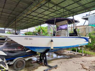 25ft Fiberglass Boat 2015 + Yamaha 200hp for SALE ! Hurry UP !