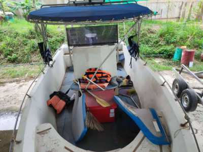 25ft Fiberglass Boat 2015 + Yamaha 200hp for SALE ! Hurry UP !