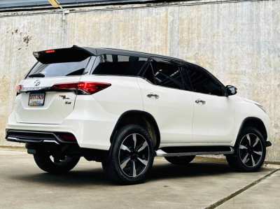 2020 Toyota Fortuner 2.8 TRD Sportivo 4WD AT Black Top