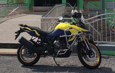 2024 Suzuki V-Strom 800DE - 12000 Kms only - For sale