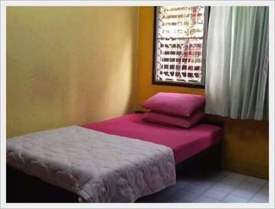 Small 25-room guesthouse in the moat behind Somphet Market near Sunday Walking Street.